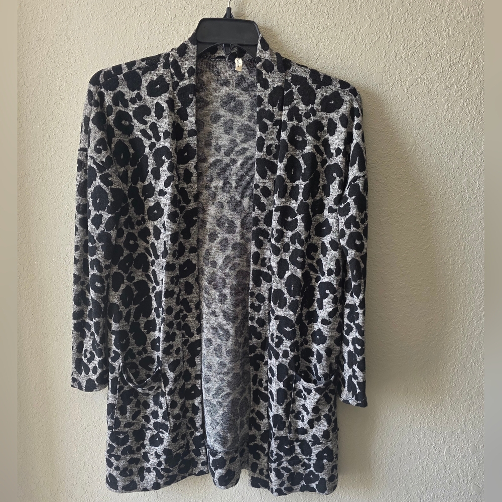 Leopard Print Cardigan - Picture 3 of 3